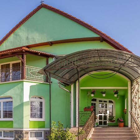 Szasz&Szasz Panzio Bed & Breakfast Gheorgheni  Ngoại thất bức ảnh