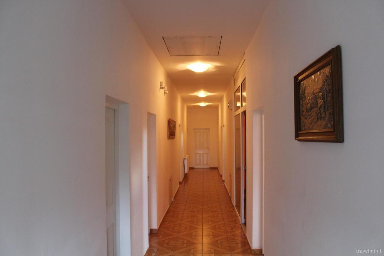 Szasz&Szasz Panzio Bed & Breakfast Gheorgheni  Ngoại thất bức ảnh