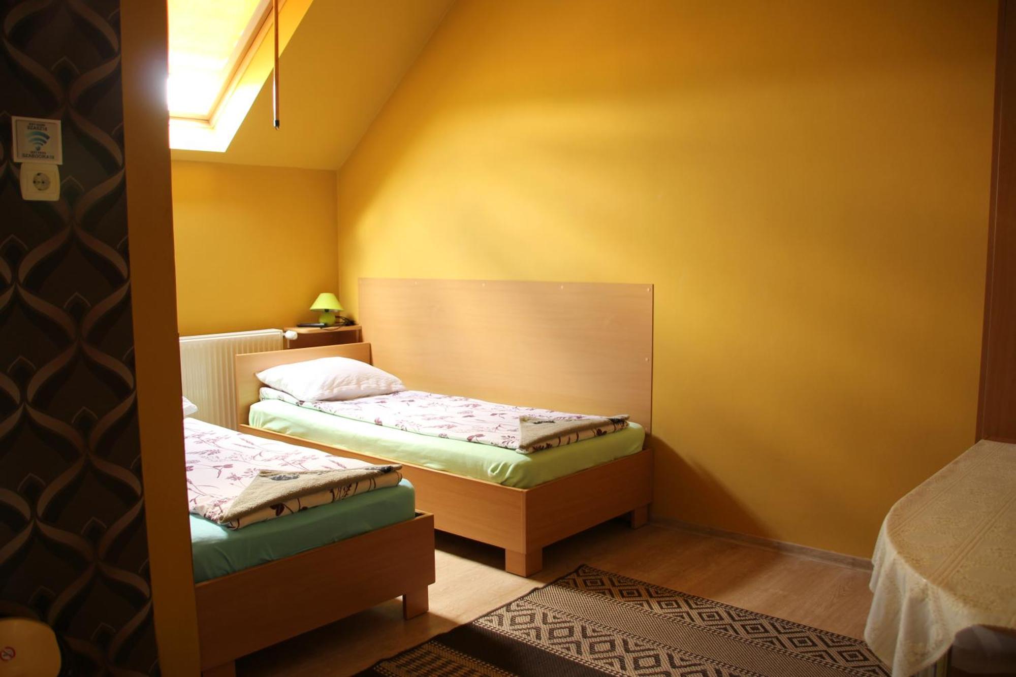 Szasz&Szasz Panzio Bed & Breakfast Gheorgheni  Ngoại thất bức ảnh